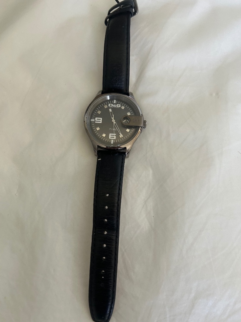 D&G black watch, straps made with leather